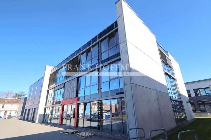 Büro in Hamburg 5.231,89 € 361 m²