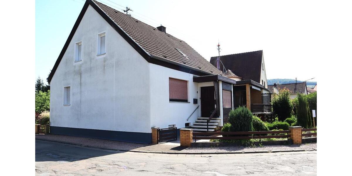 Einfamilienhaus Pfeffelbach - 8 Zimmer, 193 m&sup2;, 180.000&euro; | Angebot:27158183