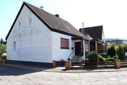 Haus Pfeffelbach - 8 Zimmer, 193 m&sup2;, 180.000&euro; | Angebot:27158183
