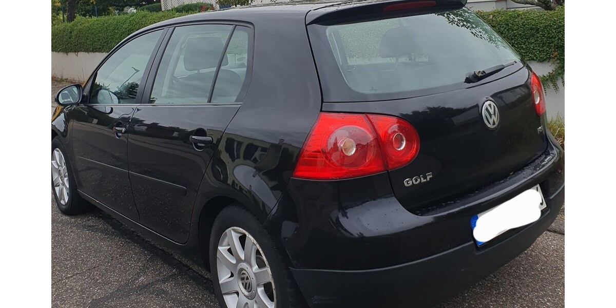 VW Golf V 182.000 km 3.200 € Waldbronn 76337