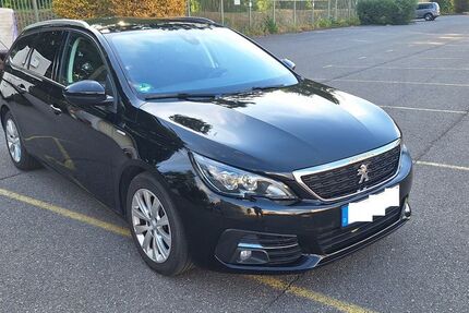 Peugeot 308 67.000 km 7.850 &euro; Freiburg 79106