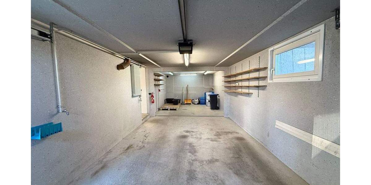 Mehrfamilienhaus, Wohnhaus Nürtingen - 5 Zimmer, 175 m&sup2;, 2.500&euro; | Angebot:25413258