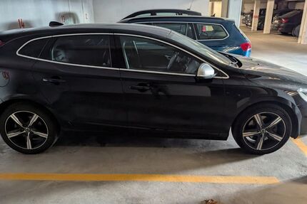 Volvo V40 82.000 km 16.299 &euro; Eningen unter Achalm 72800