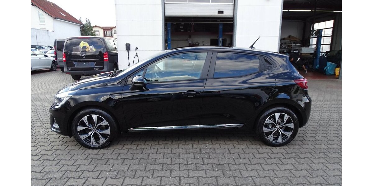 Renault Clio 1,0l Evolution Navi Rückfahrkamera, Einparkhi 31.015 km 12.990 € Rodgau 63110
