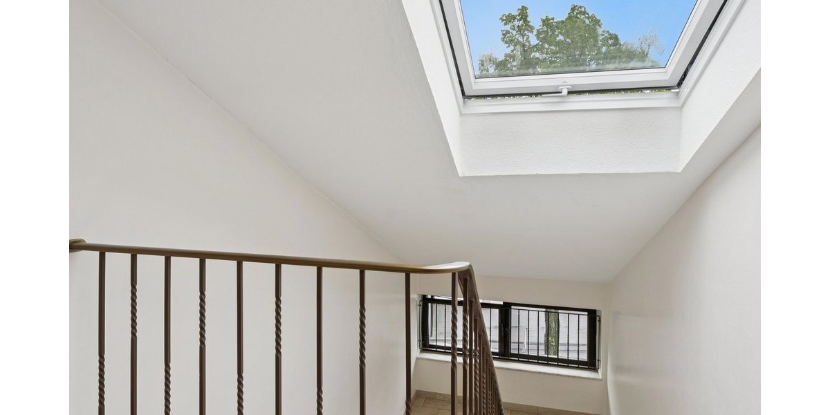 Kapitalanlage in Werl – Vermietete Dachgeschosswohnung mit Balkon - Etagenwohnung Werl | Angebot:26686813