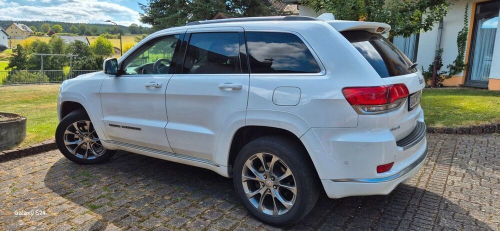 Grand Cherokee