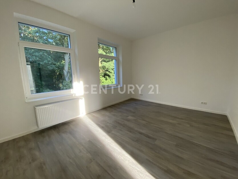 Sanierte Altbauwohnung mit Südwest Balkon und Blick ins Grüne 3 zimmer