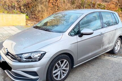 VW Golf Sportsvan 59.400 km 16.590 &euro; Mittenaar 35756