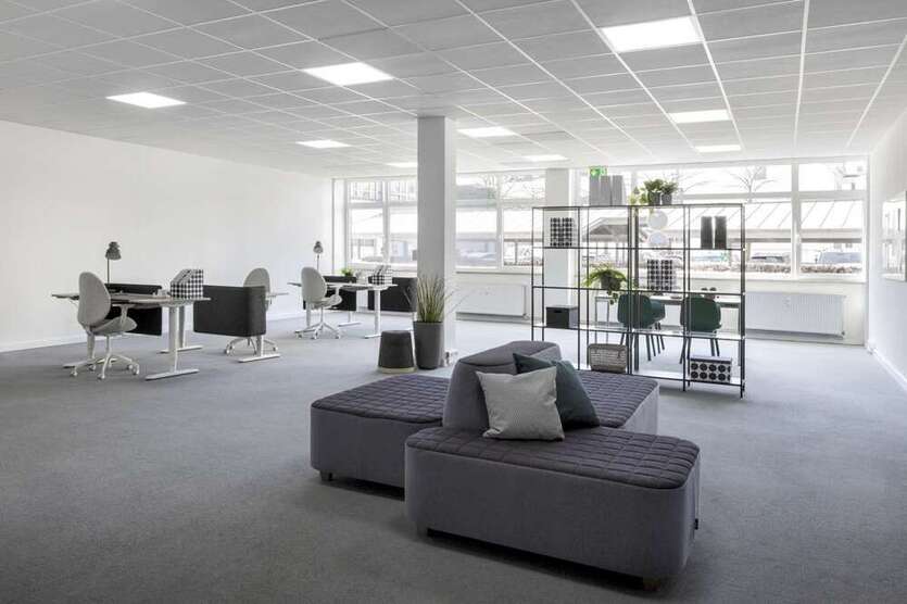 Büro in Oldenburg (Oldenburg) 979.500 € 490 m²