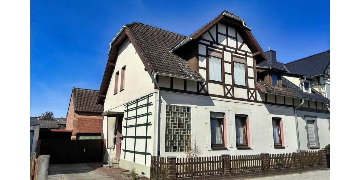 Doppelhaushälfte Lüchow - 7 Zimmer, 141 m&sup2;, 159.000&euro; | Angebot:25731870