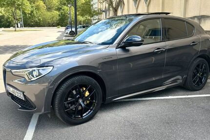 Alfa Romeo Stelvio 70.000 km 31.900 &euro; Bad Urach 72574