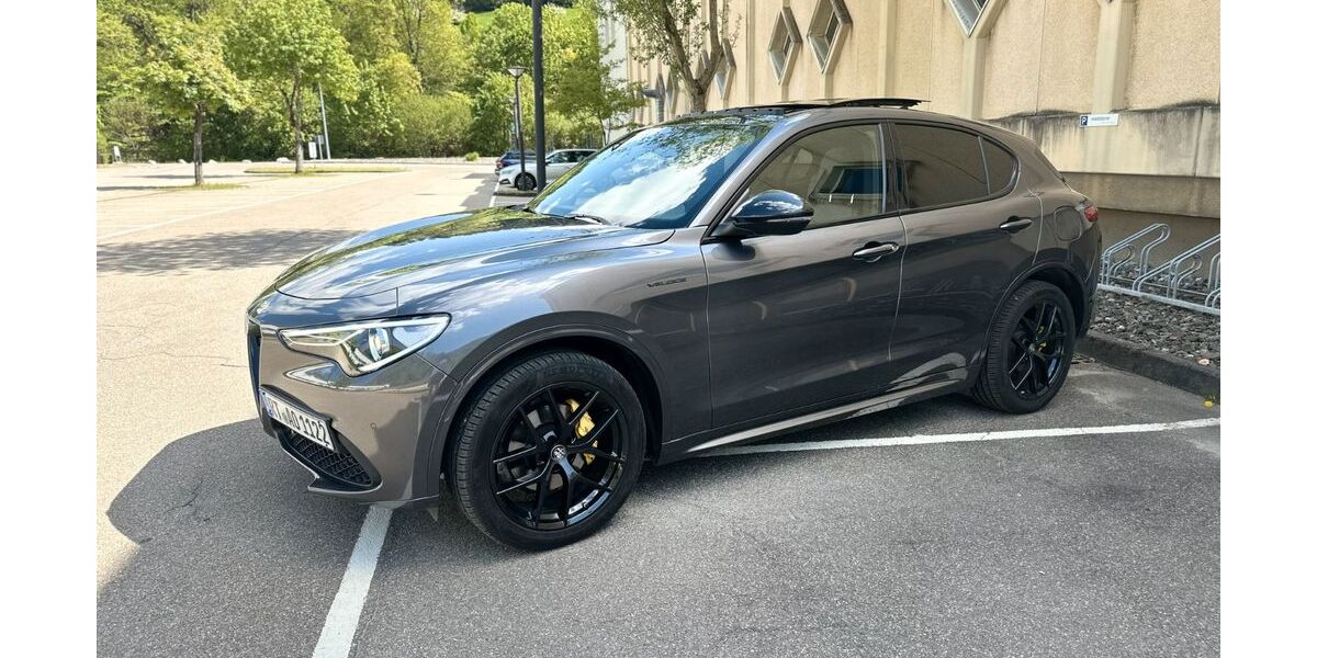 Alfa Romeo Stelvio 70.000 km 31.900 &euro; Bad Urach 72574