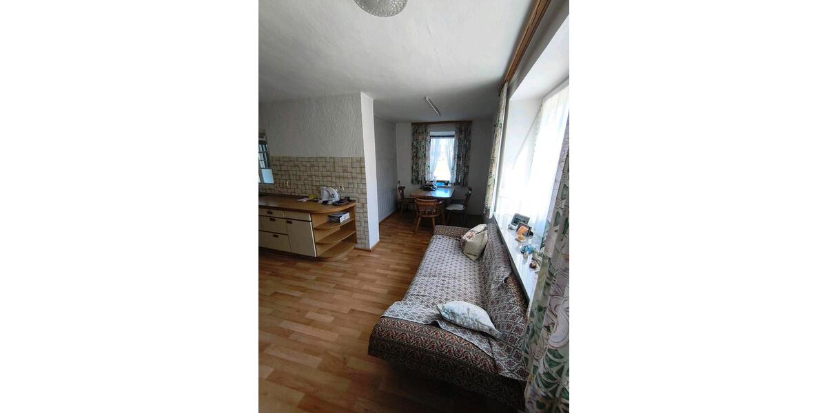 Bauernhaus, Landhaus Eggenfelden - 9 Zimmer, 400 m&sup2;, 1.500&euro; | Angebot:26134944