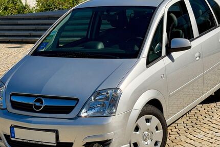 Opel Meriva 125.000 km 1.890 &euro; München 81827