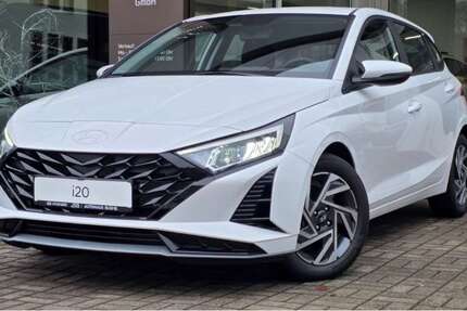Hyundai i20 2.500 km 23.790 &euro; Sundern 59846