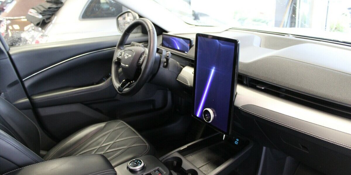 Ford Mustang Mach-E 55.700 km 24.980 &euro; Euskirchen 53881