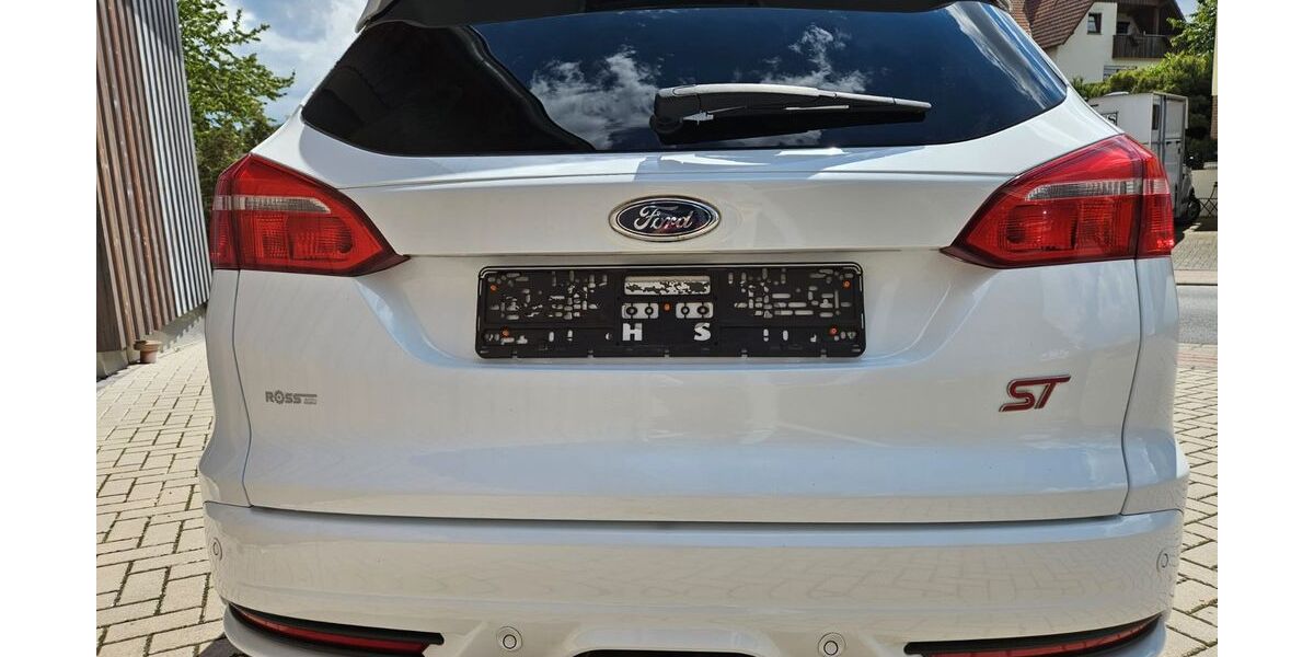Ford Focus 120.580 km 15.600 &euro; Niederaula 36272