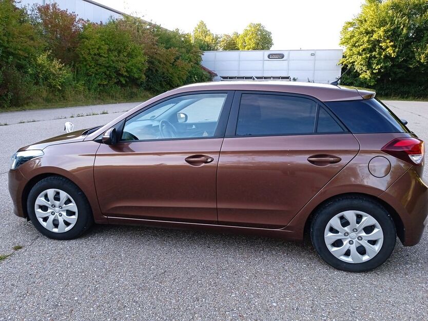 Hyundai i20 94.800 km 9.300 € Holzheim 86684