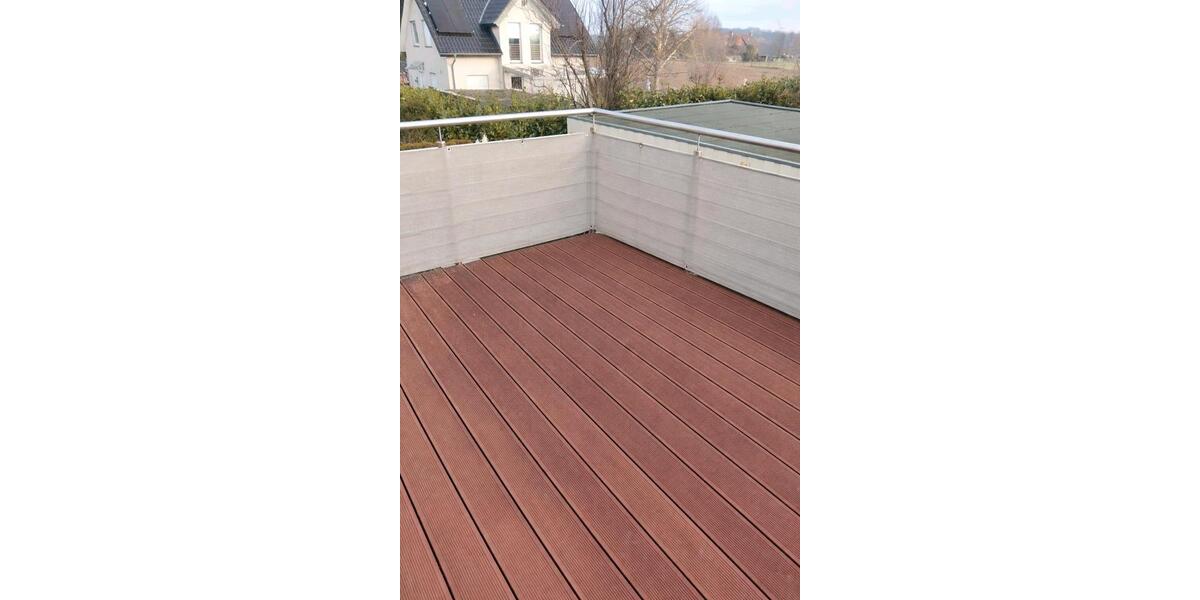 4 Zimmer Wohnung mit Balkon und 2 Stellplätzen 4 zimmer