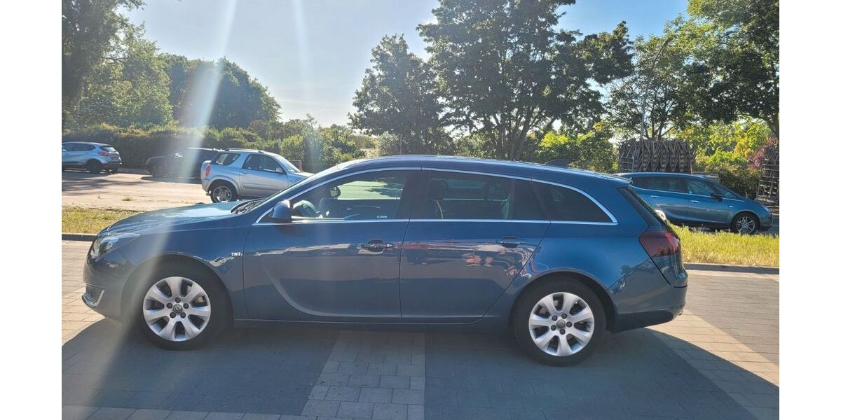 Opel Insignia 107.000 km 14.900 &euro; Brandenburg an der Havel 14776
