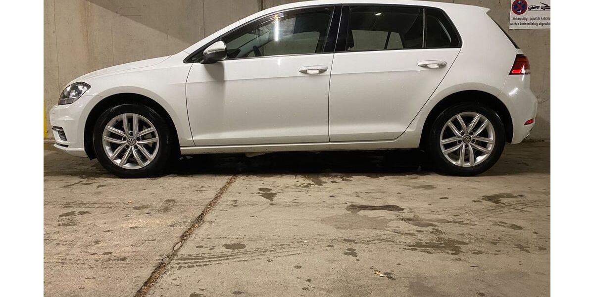 VW Golf 212.000 km 9.900 &euro; Herzogenaurach 91084