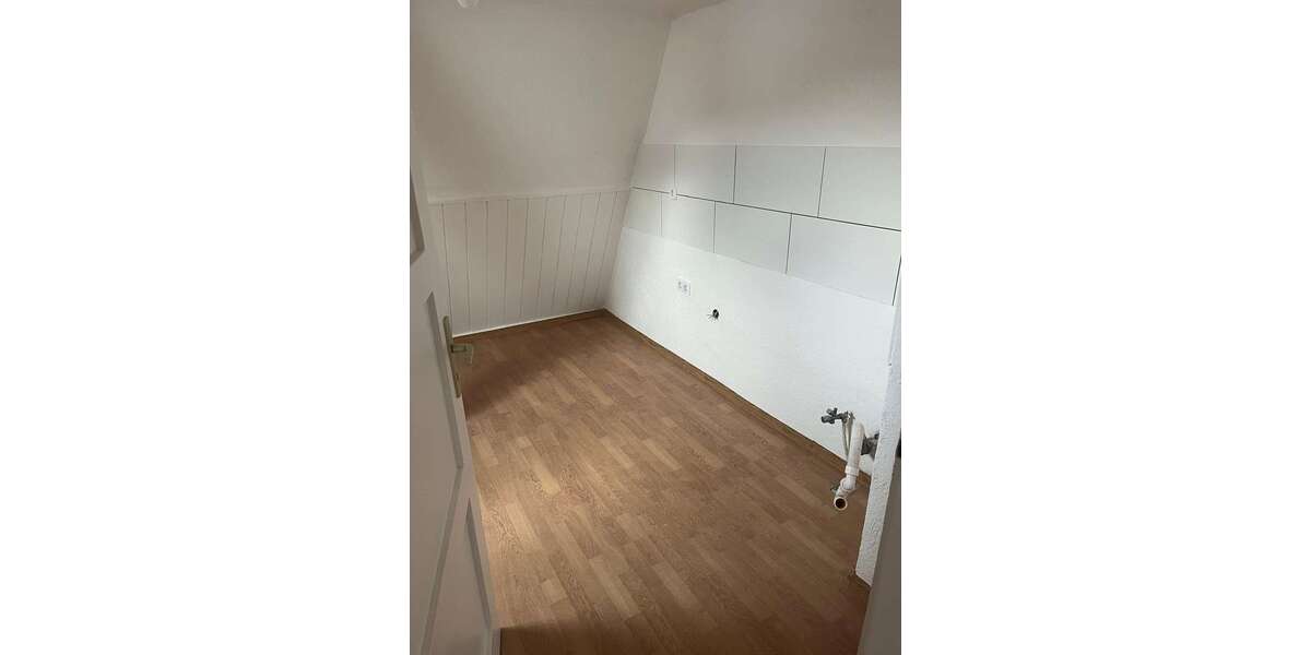 Etagenwohnung Bad Pyrmont - 3 Zimmer, 83 m&sup2;, 700&euro; | Angebot:26856594