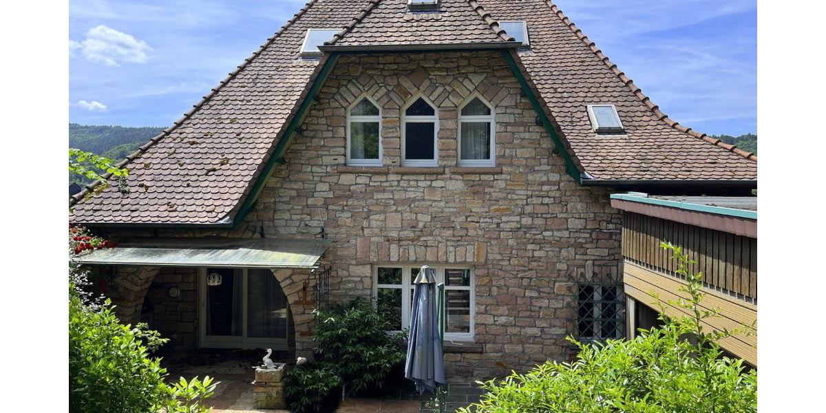 AS-Immobilien +++Stilvolle Villa mit Bürofläche - Ein architektonisches Unikat in Bad Orb+++ - Villa Bad Orb Main-Kinzig-Kreis | Angebot:22910725