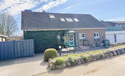 MODERNISIERT - ZWEI EINHEITEN, DACHTERRASSE, PV - Zweifamilienhaus Kutenholz | Angebot:27093418