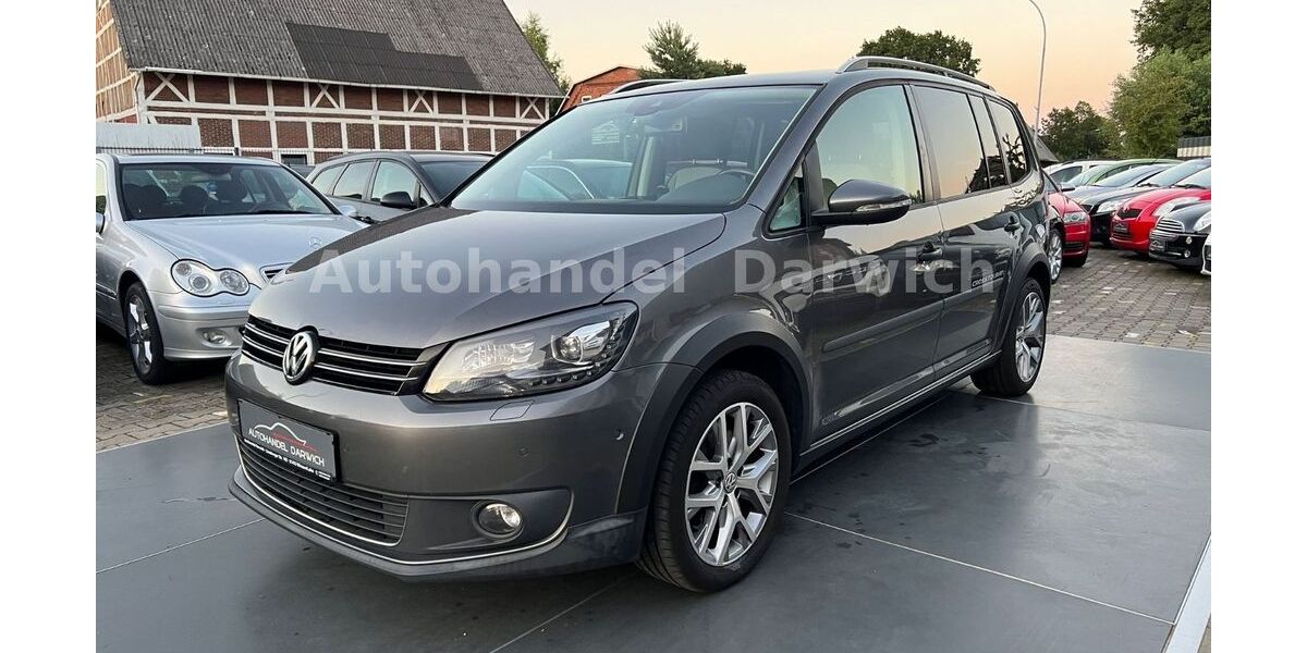 VW Touran 141.121 km 11.990 &euro; Winsen Luhe 21423