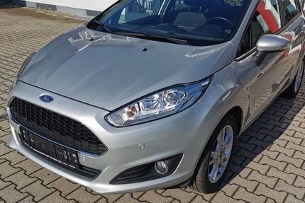 Ford Fiesta 94.770 km 6.390 € Schwarzenfeld 92521