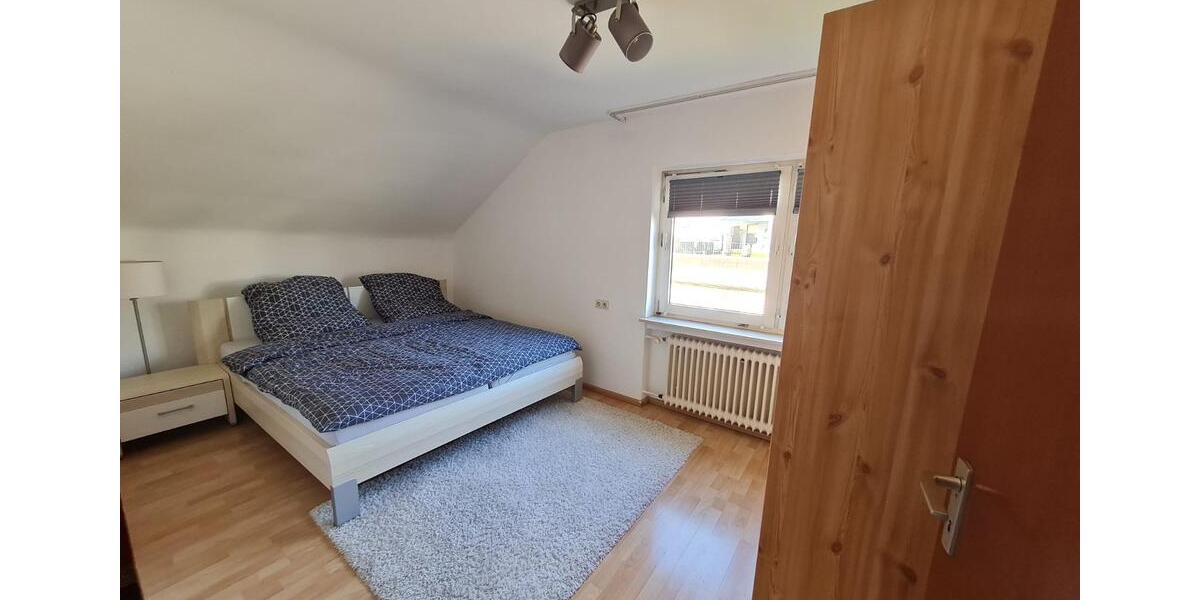 Dachgeschoßwohnung Karlsbad - 4 Zimmer, 80 m&sup2;, 1.000&euro; | Angebot:24838091