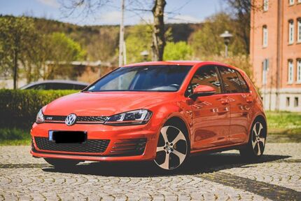 VW Golf 88.000 km 16.500 &euro; Grabfeld 98631