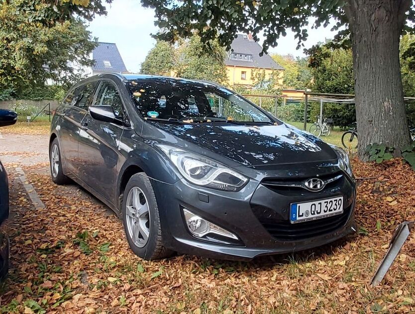 Hyundai i40 90.000 km 8.300 € Leipzig 04347