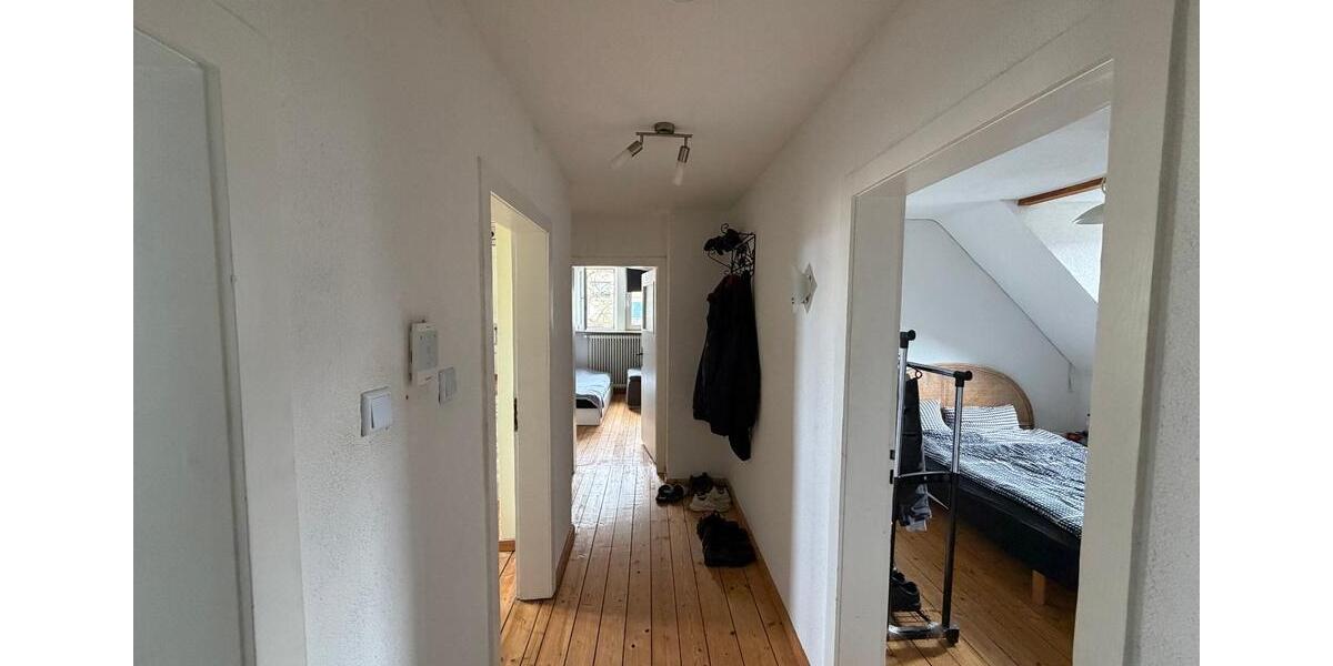 Dachgeschoßwohnung Bad Nauheim - 3 Zimmer, 66 m&sup2;, 180.000&euro; | Angebot:25561043