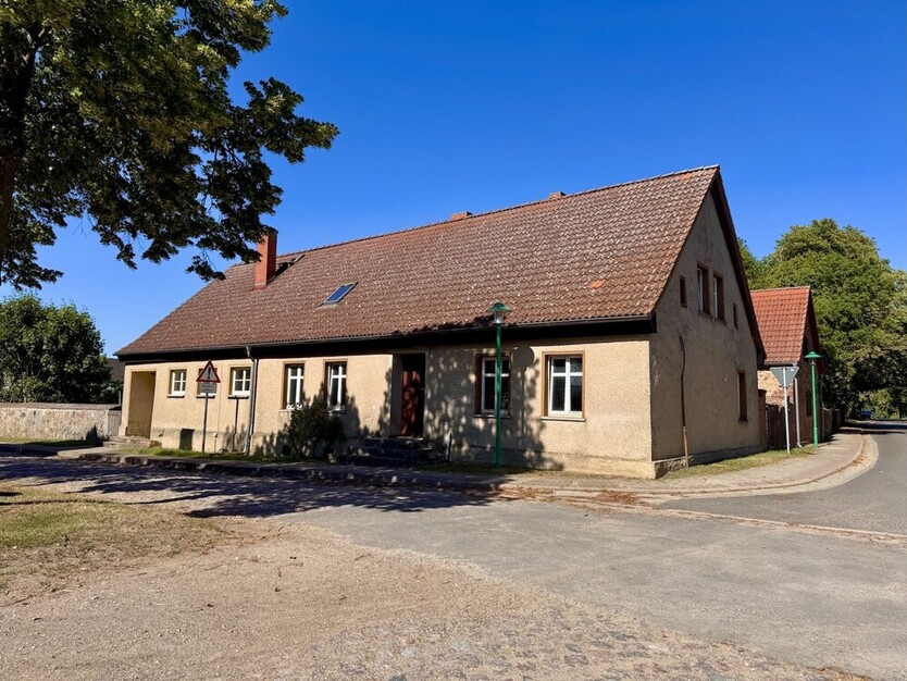 HORN IMMOBILIEN ++ großes Haus bei Carmzow bei Prenzlau, sehr ruhige Lage 5 zimmer