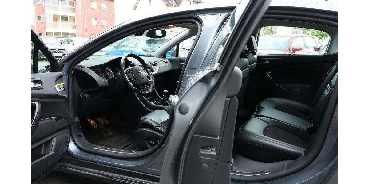 Citroen C5 2.0 HDI EXCLUSIVE / LEDER / NAVI+ 180.000 km 4.402 &euro; Hamm 59077