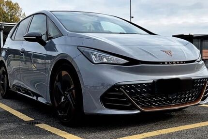 Cupra Born 18.900 km 22.999 &euro; Kamen 59174