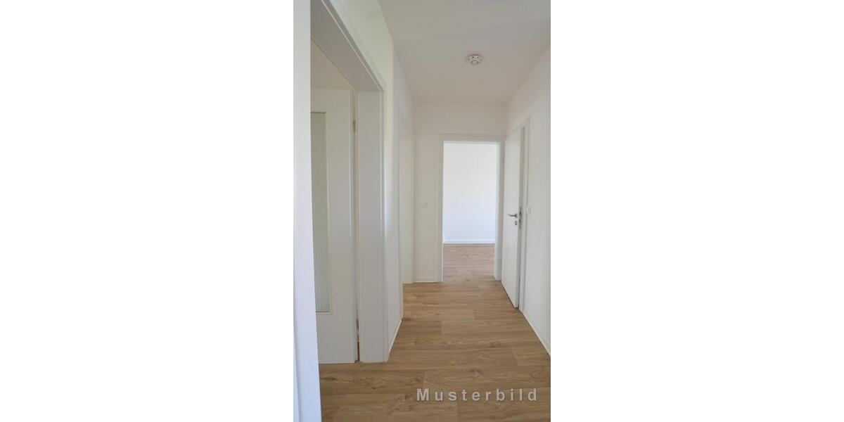 Neu sanierte 2-Raum-Wohnung im Erdgeschoss mit bodengleicher Dusche und Balkon 2 zimmer