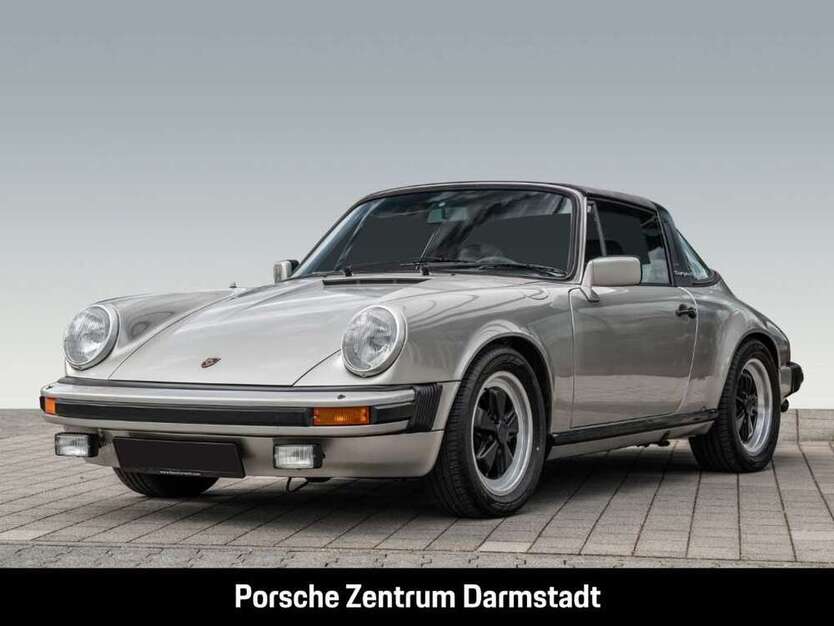 911