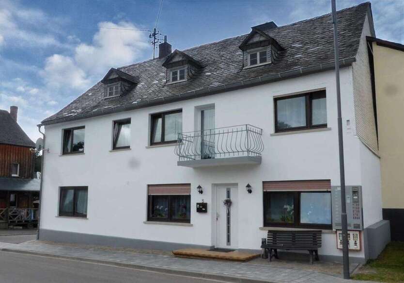 Haus zum Kaufen in Dillendorf 145.000 € 194 m²