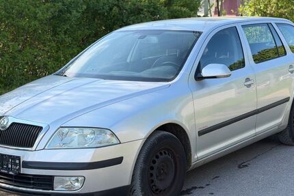 Skoda Octavia 141.000 km 950 &euro; Strassberg 72479