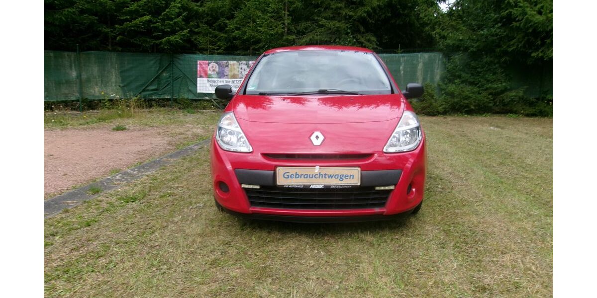 Renault Clio 112.300 km 2.500 &euro; Trusetal 98596