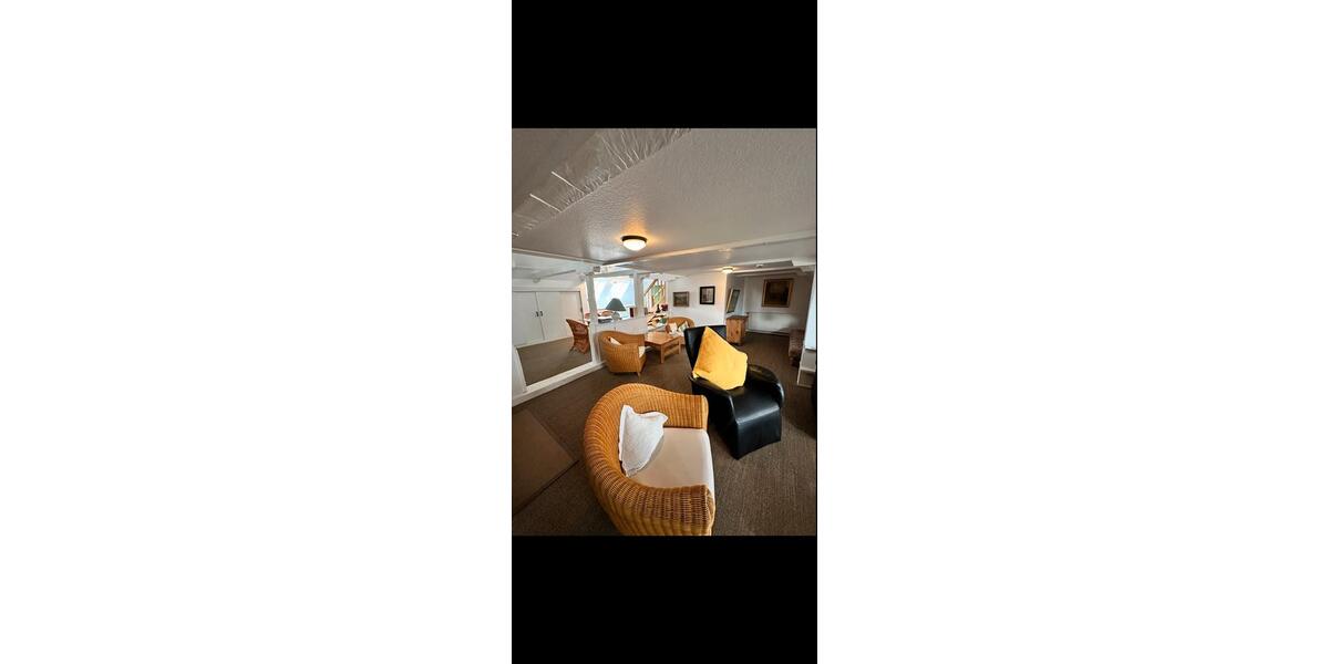 Etagenwohnung Tönning - 2 Zimmer, 120 m&sup2;, 999&euro; | Angebot:24572376