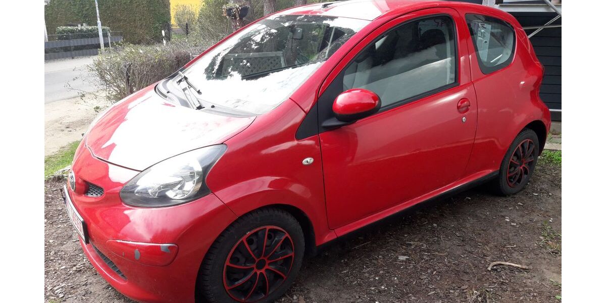 Toyota Aygo (X) 215.000 km 1.650 &euro; Laage 18299