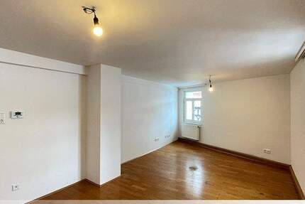 Schnuckelige Pärchenwohnung! Gemütliche 3-Zimmer-Wohnung in Lauf am Marktplatz zur Miete (1. OG) 3 zimmer