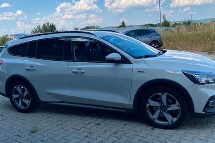 Ford Focus 48.787 km 14.300 € Knittlingen 75438