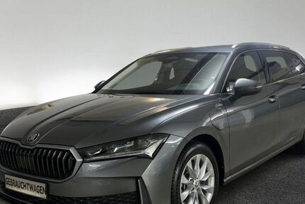 Skoda Superb 21.900 km 37.960 &euro; München 80935