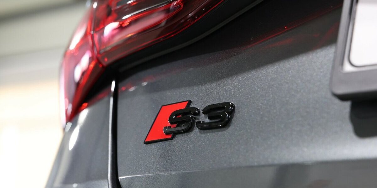 Audi S3 LIMOUSINE 2.0 TFSI QUATTRO S-LINE BLACK PLUS 36.000 km 38.444 &euro; Hamm 59077