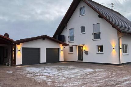 Modernes Einfamilienhaus Photovoltaik, Klima, Wärmepumpe, Garage 7 zimmer