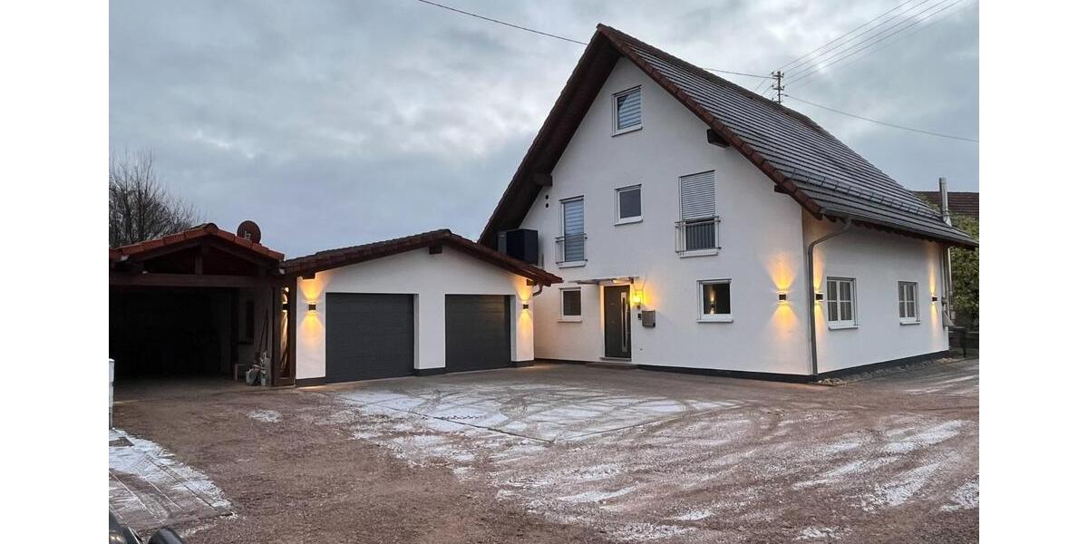 Modernes Einfamilienhaus Photovoltaik, Klima, Wärmepumpe, Garage 7 zimmer